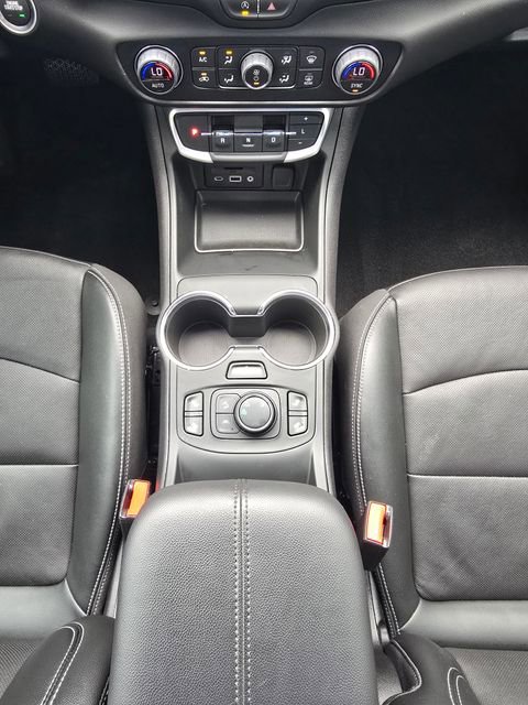 Used 2024 GMC Terrain SLT w/ Tech Package AWD/4WD image 42