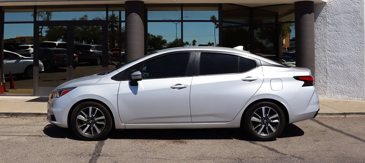 Used 2021 Nissan Versa SV FWD image 8