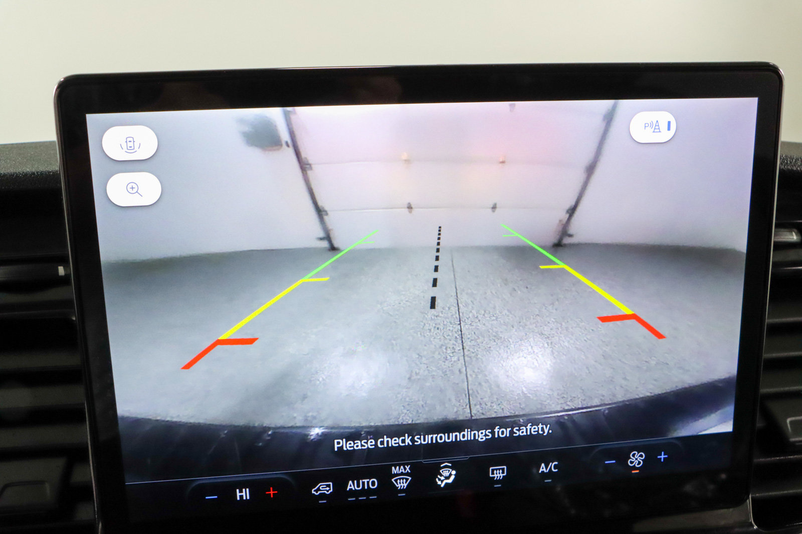 Used 2023 Ford Transit 350 XLT image 20