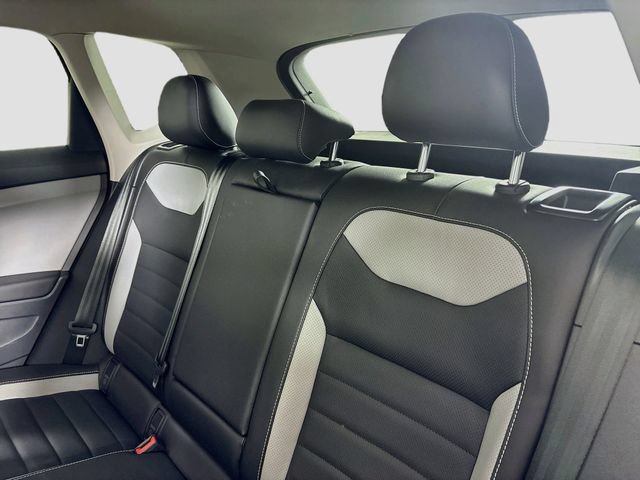 Certified 2023 Volkswagen Taos SEL AWD/4WD image 28