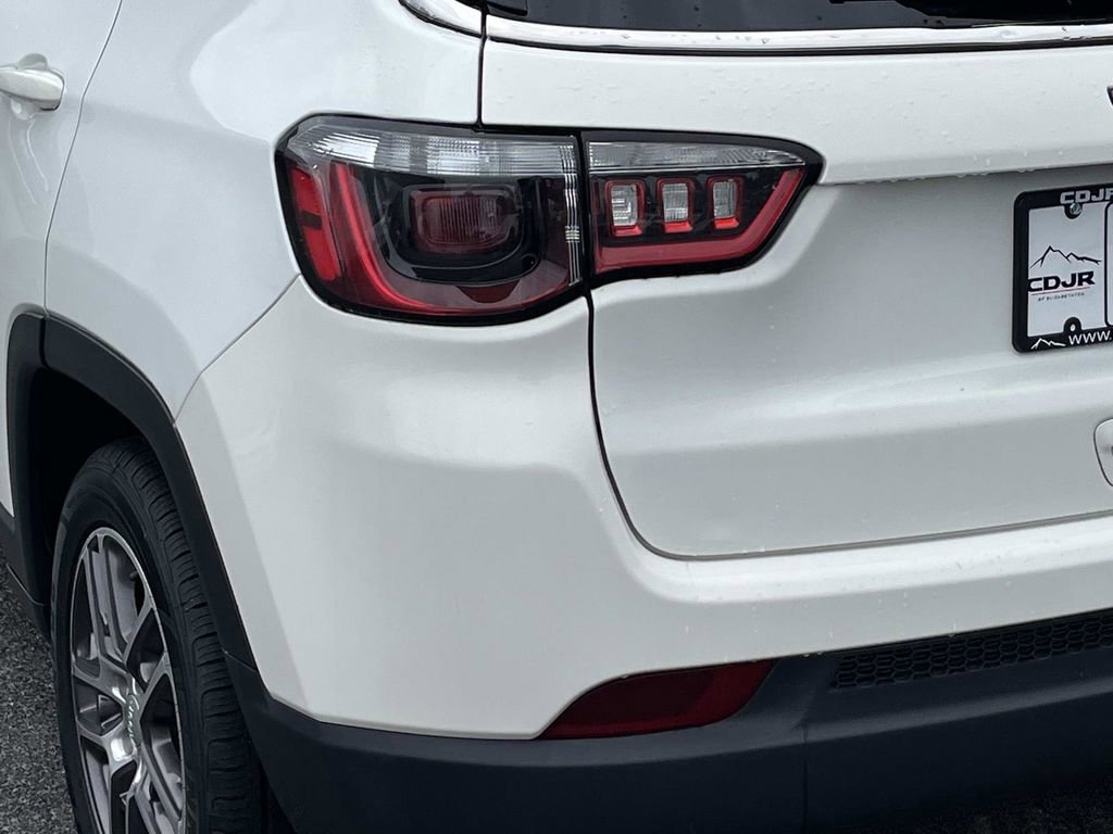 Used 2020 Jeep Compass Latitude image 5