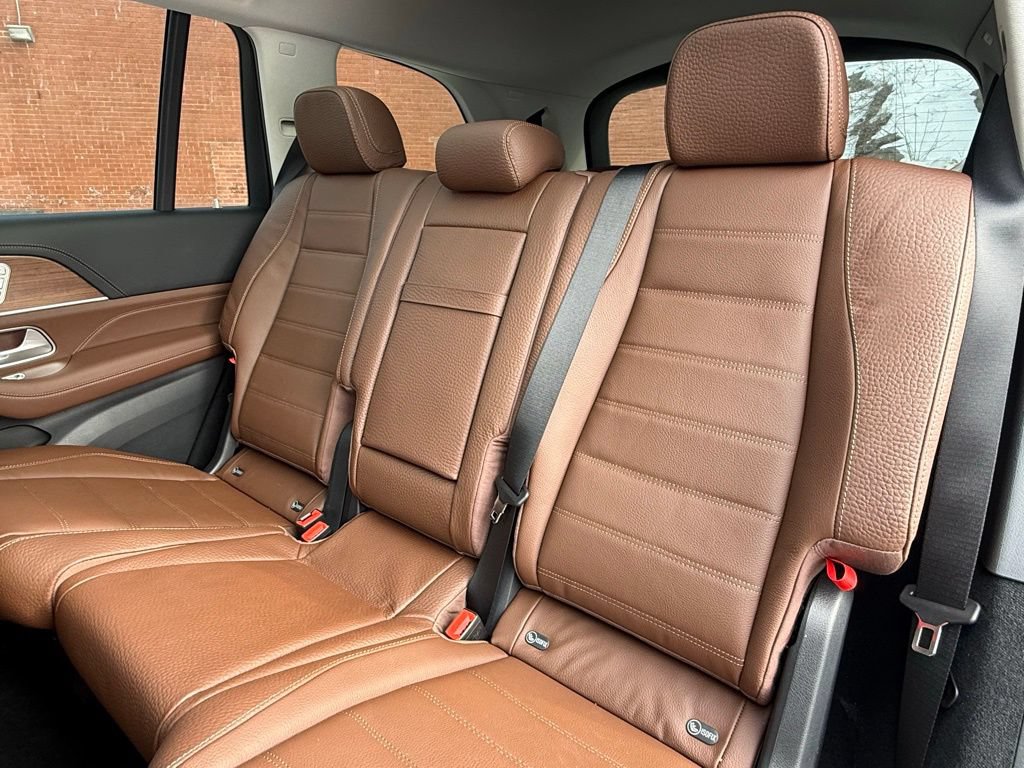 New 2025 Mercedes-Benz GLS 450 4MATIC image 19