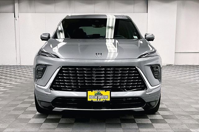 Used 2025 Buick Enclave Avenir w/ Super Cruise Package image 4