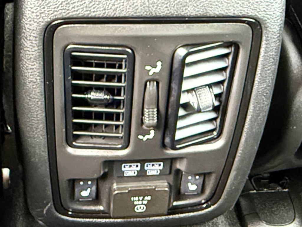 Used 2025 Dodge Durango R/T w/ Blacktop Package AWD/4WD image 27