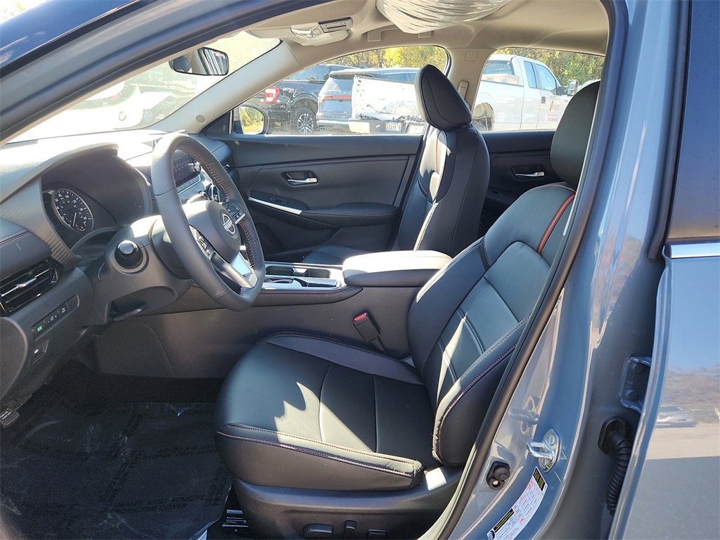 New 2025 Nissan Sentra SR w/ SR Premium Package image 6