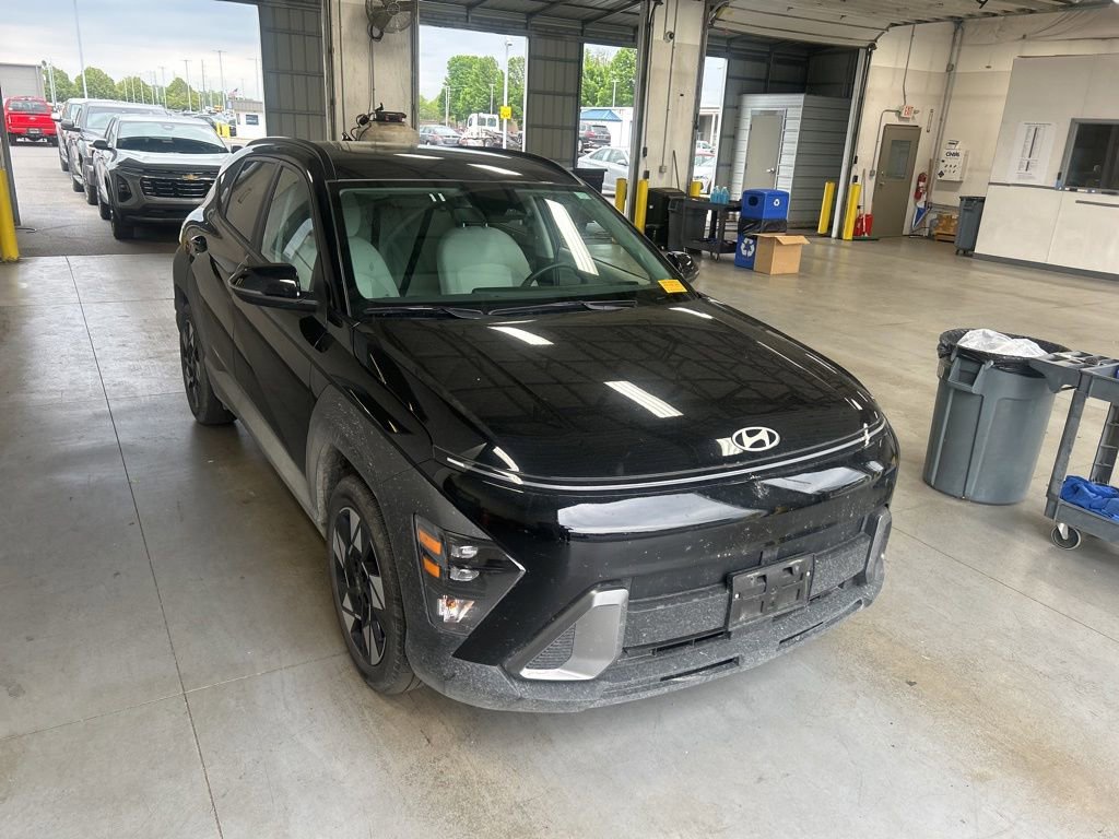 Used 2025 Hyundai Kona SEL FWD image 7