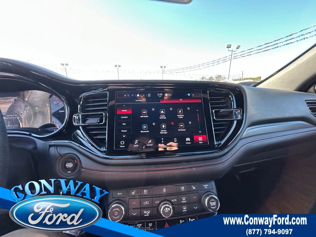 Used 2024 Dodge Durango GT image 40