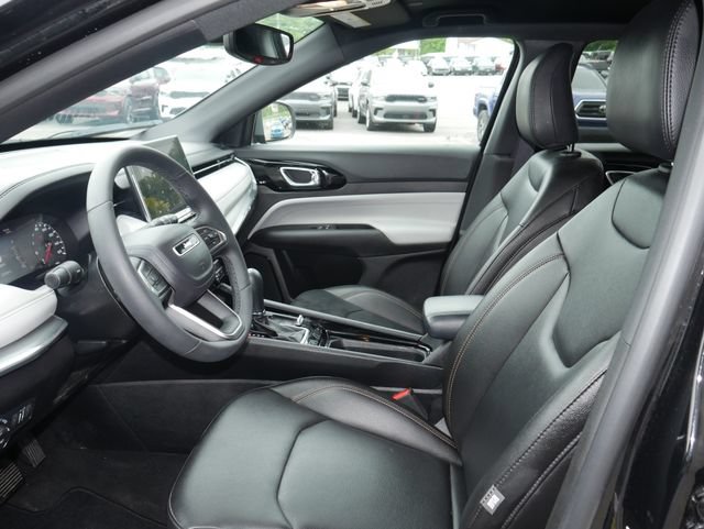 Used 2024 Jeep Compass Limited AWD/4WD image 2