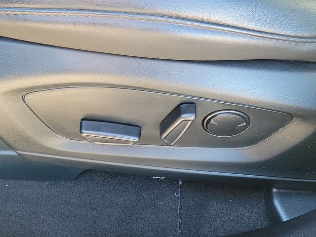 Certified 2023 Ford Explorer XLT w/ Equipment Group 202A AWD/4WD image 6