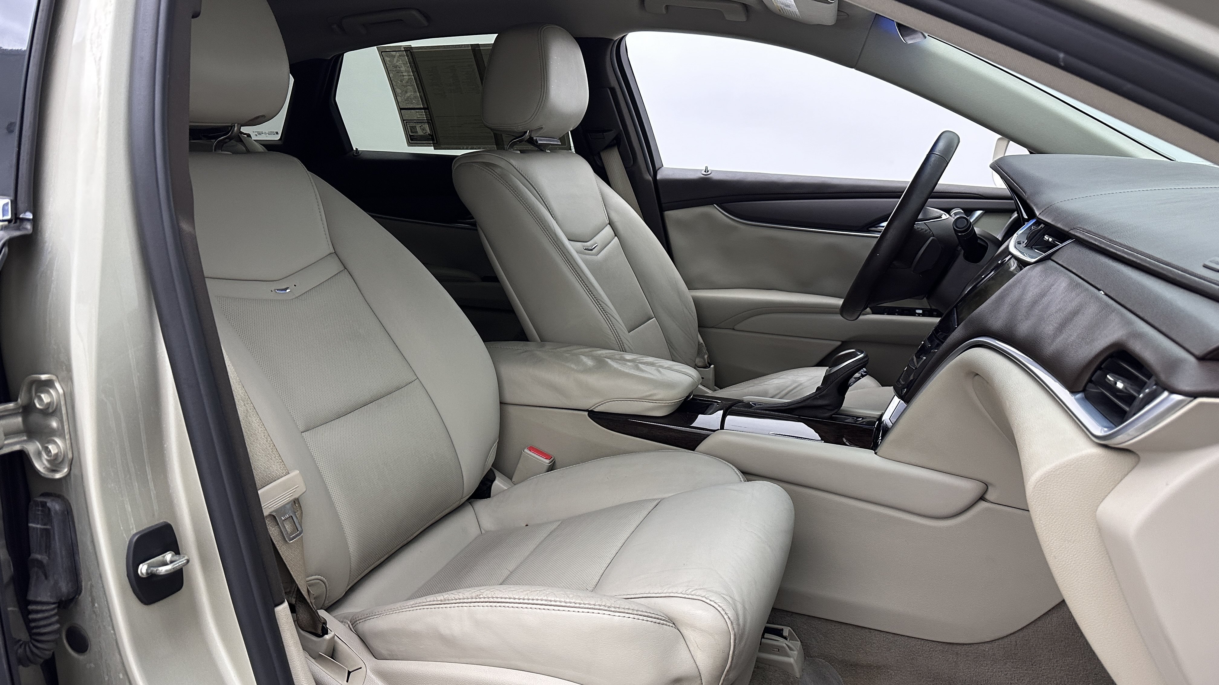 Used 2015 Cadillac XTS FWD image 33