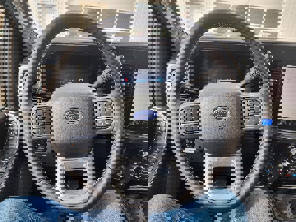 New 2026 Ford F350 Lariat image 17