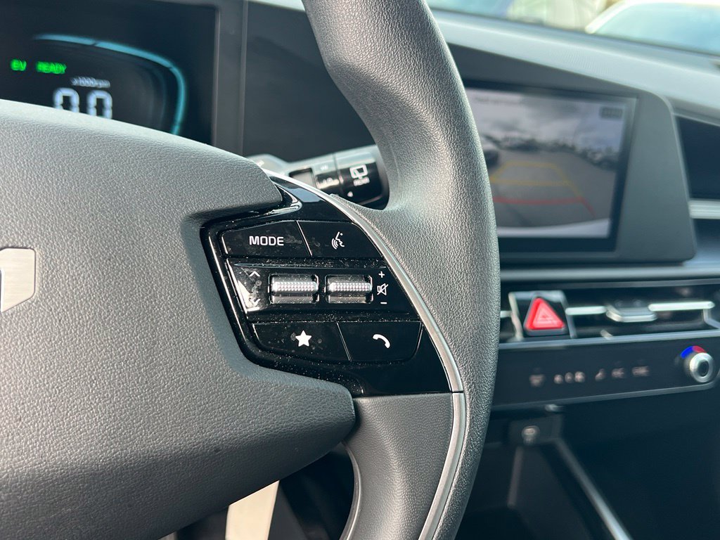 Certified 2026 Kia Niro LX FWD image 21