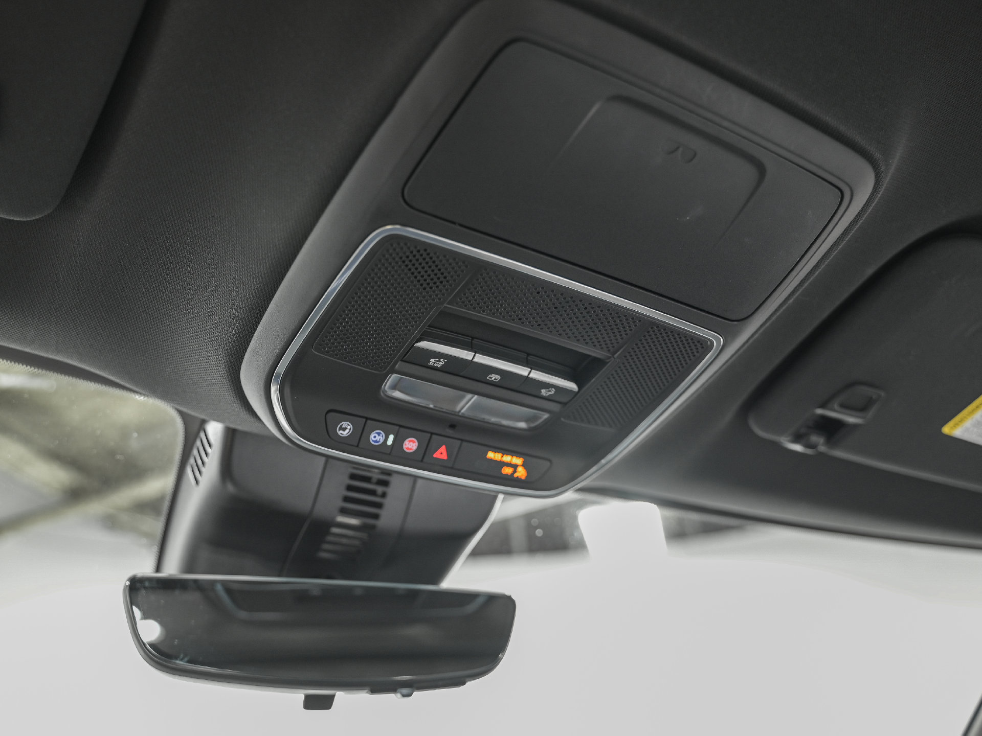 Used 2025 Chevrolet Traverse High Country AWD/4WD image 24