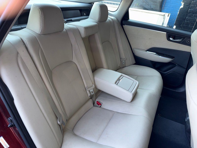 Used 2018 Honda Clarity Touring image 29