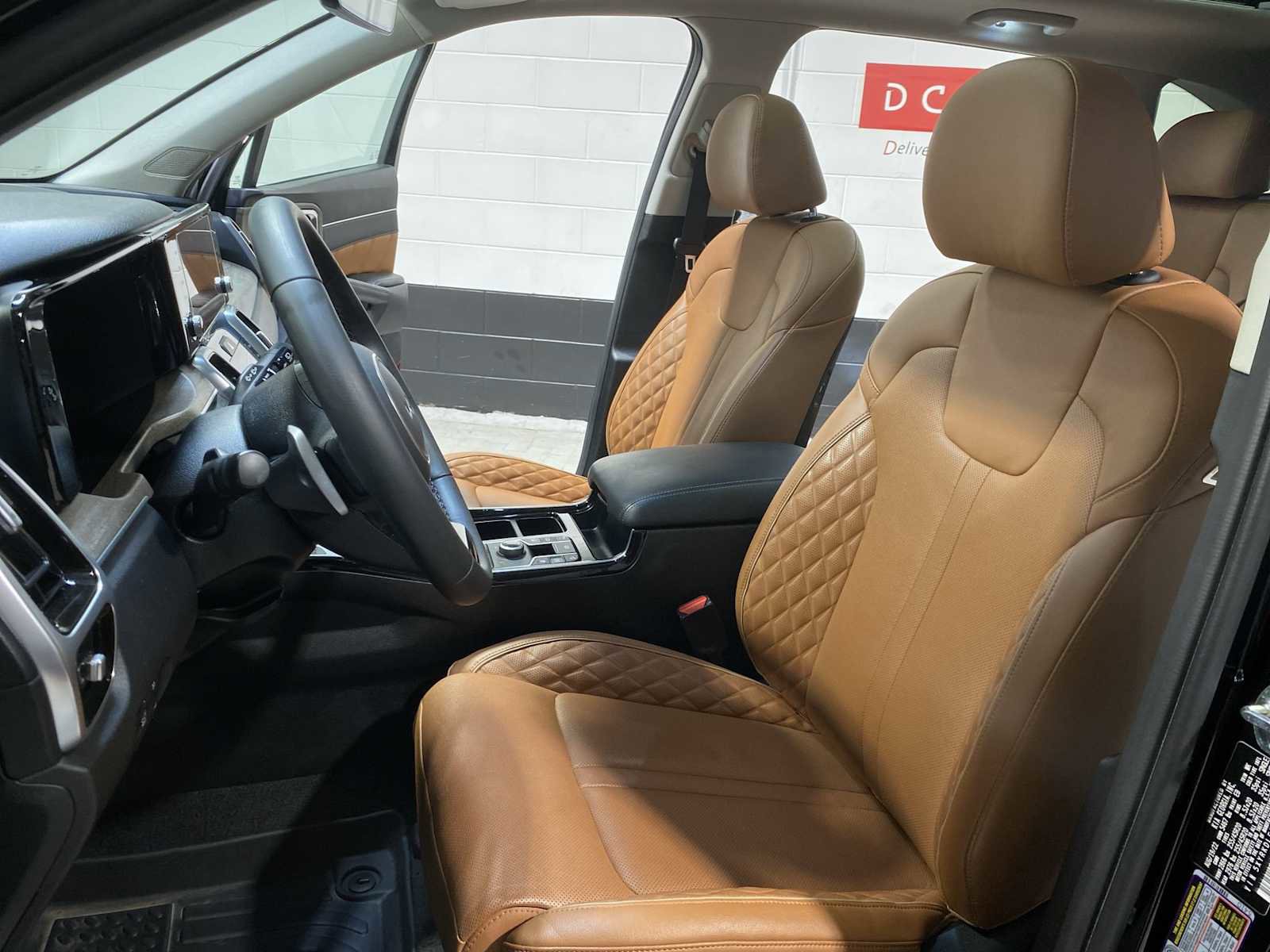 Used 2022 Kia Sorento SX Prestige w/ Rust Color Package AWD/4WD image 11