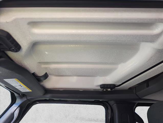 Used 2025 Jeep Wrangler Willys image 12