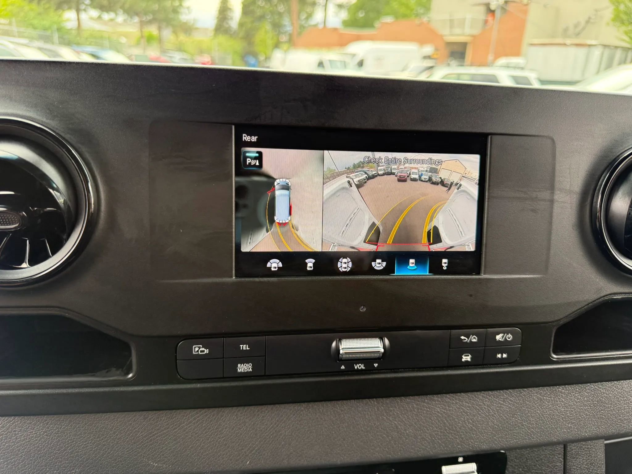 Used 2022 Mercedes-Benz Sprinter 1500 image 35