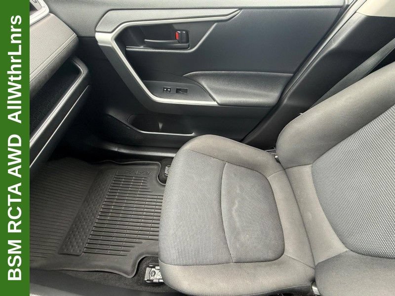 Used 2023 Toyota RAV4 LE AWD/4WD image 20