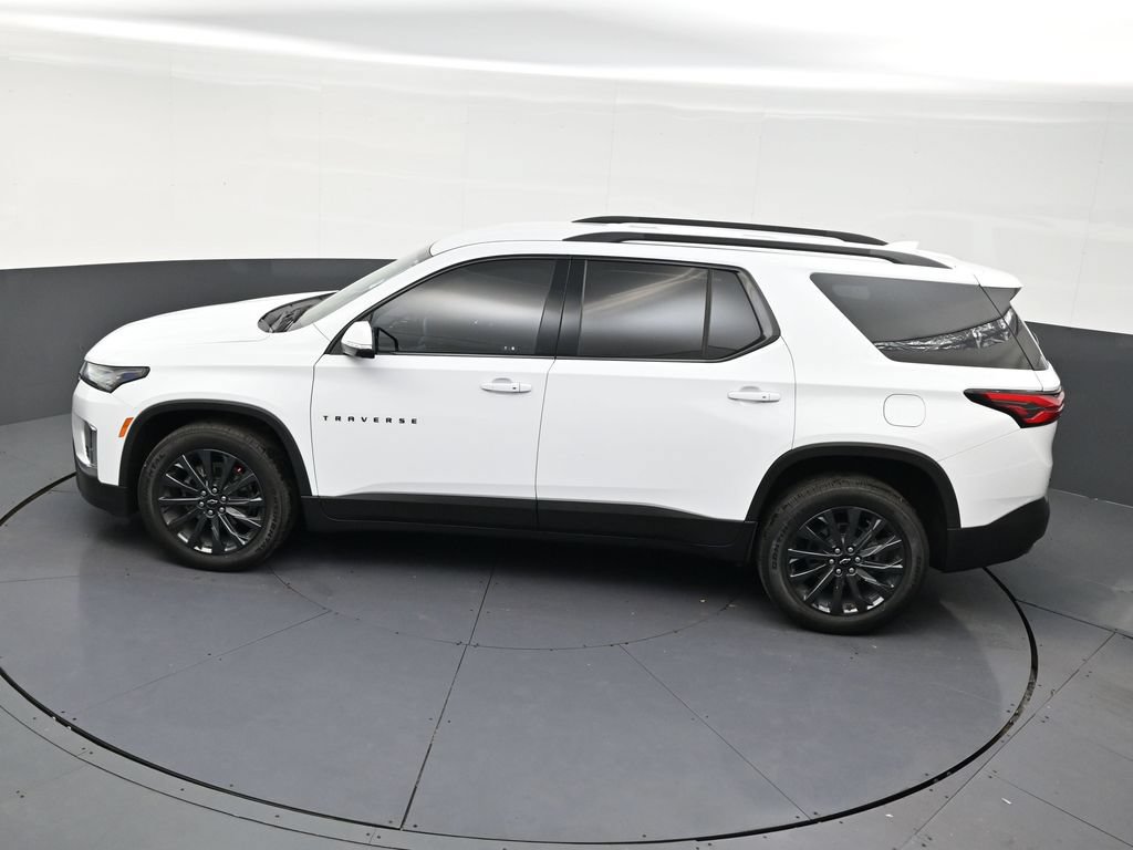 Used 2023 Chevrolet Traverse RS FWD image 12