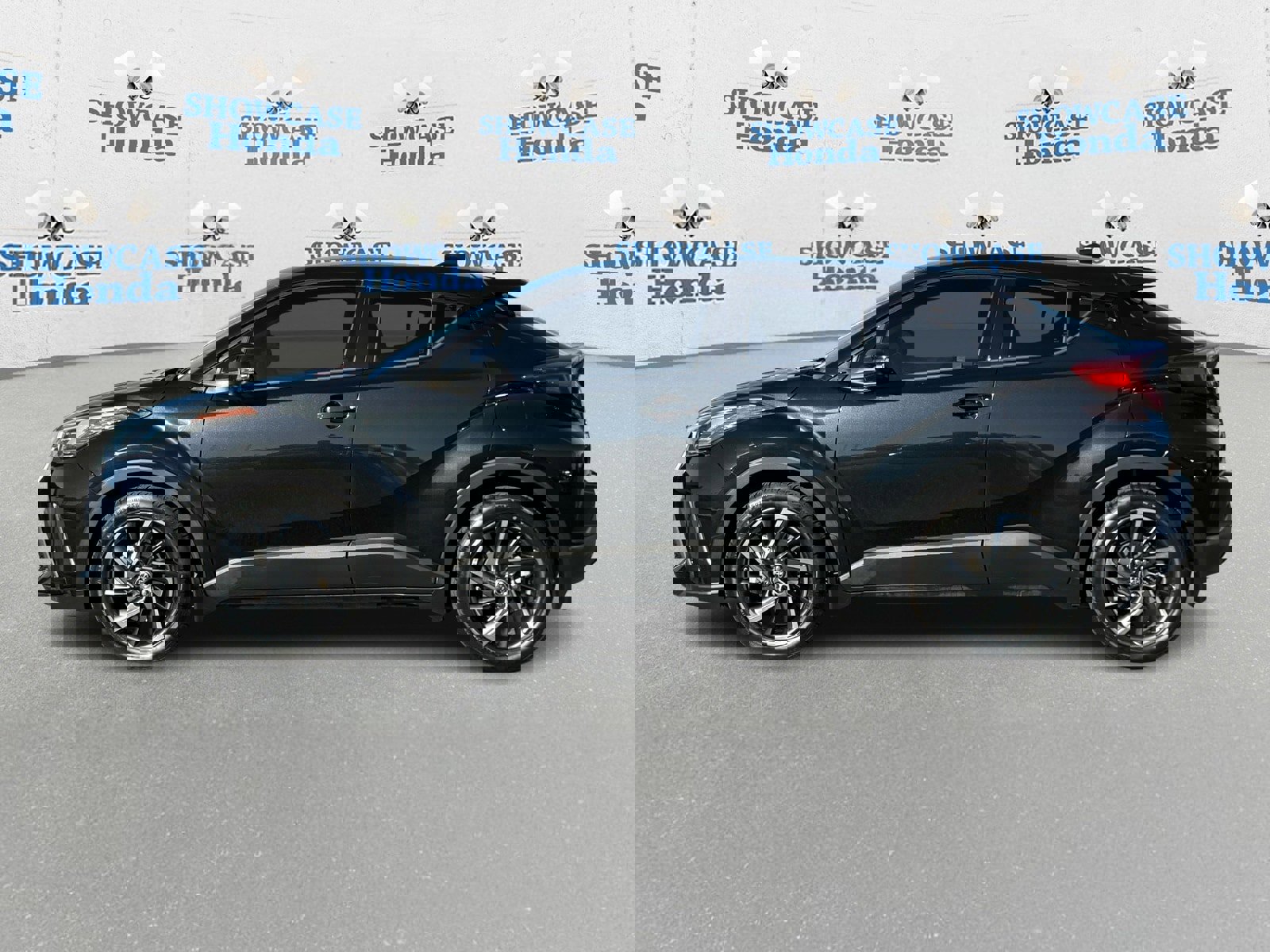 Used 2020 Toyota C-HR Limited image 4