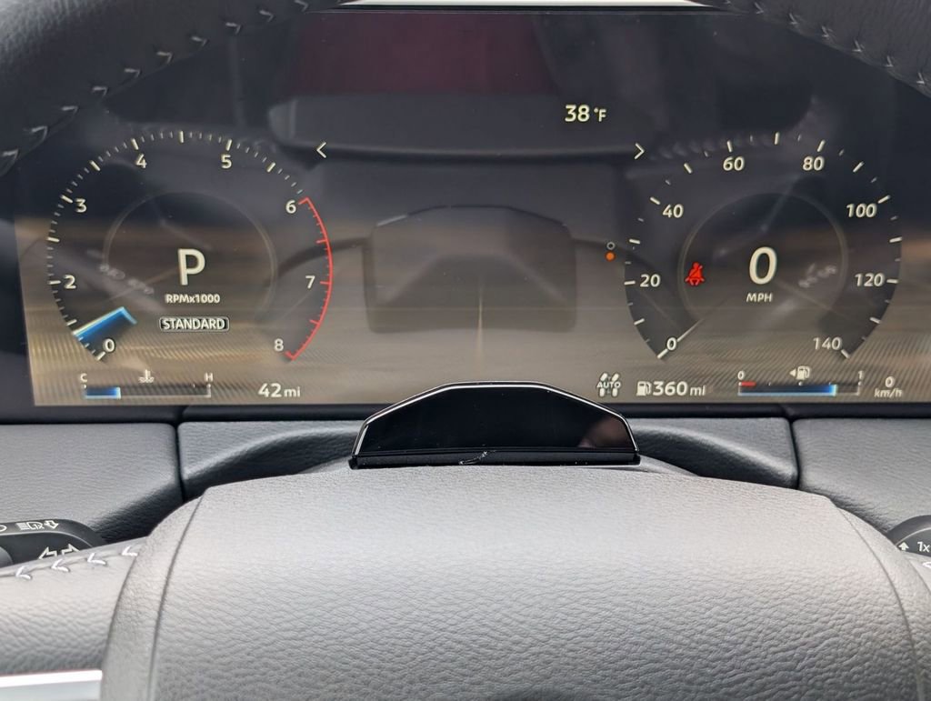 Used 2025 Nissan Armada Platinum image 27