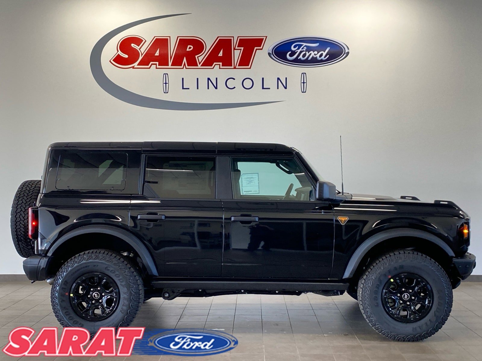 New 2026 Ford Bronco Badlands AWD/4WD image 8