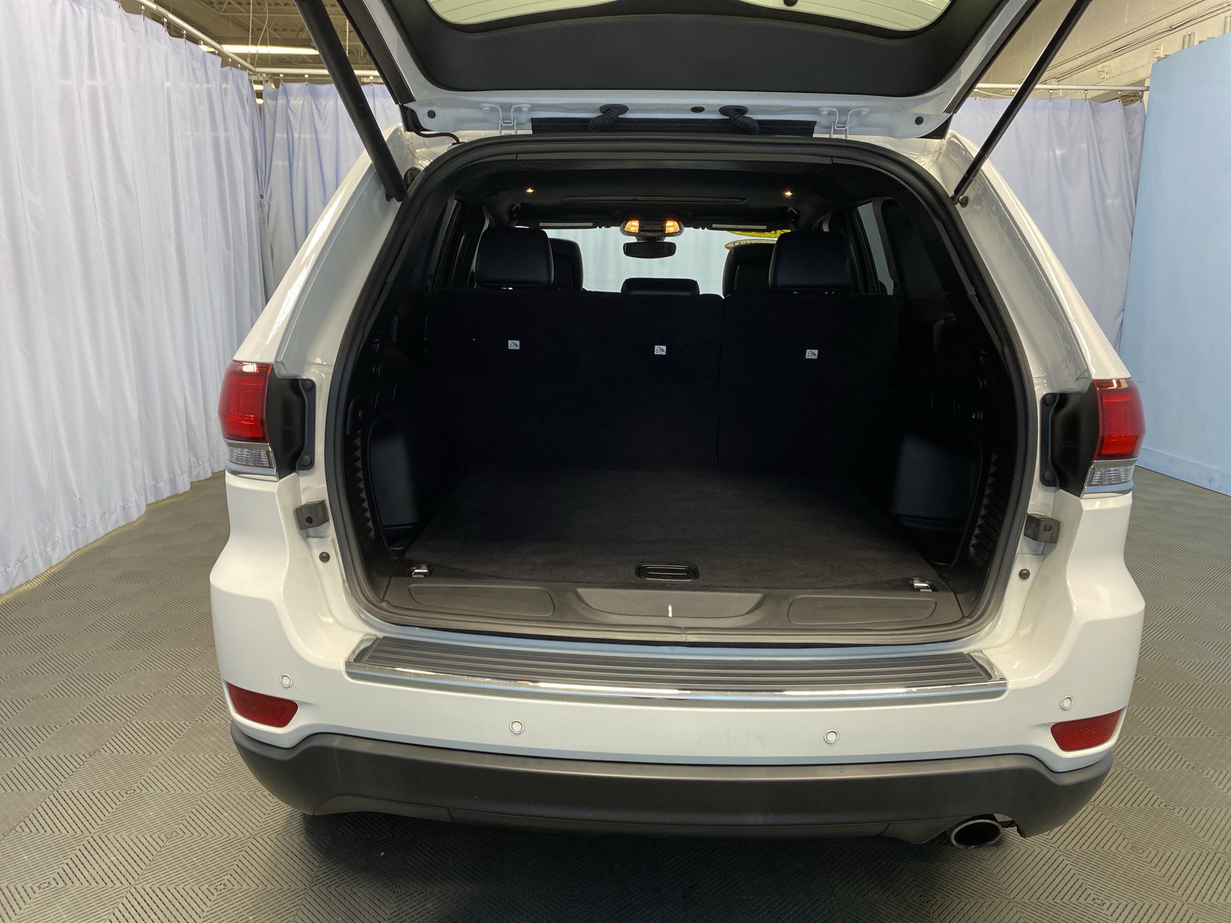 Certified 2022 Jeep Grand Cherokee Limited image 38