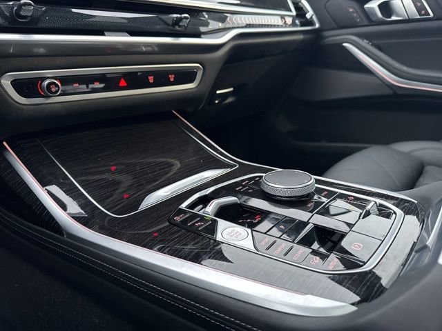 Used 2024 BMW X7 xDrive40i w/ M Sport Package image 20