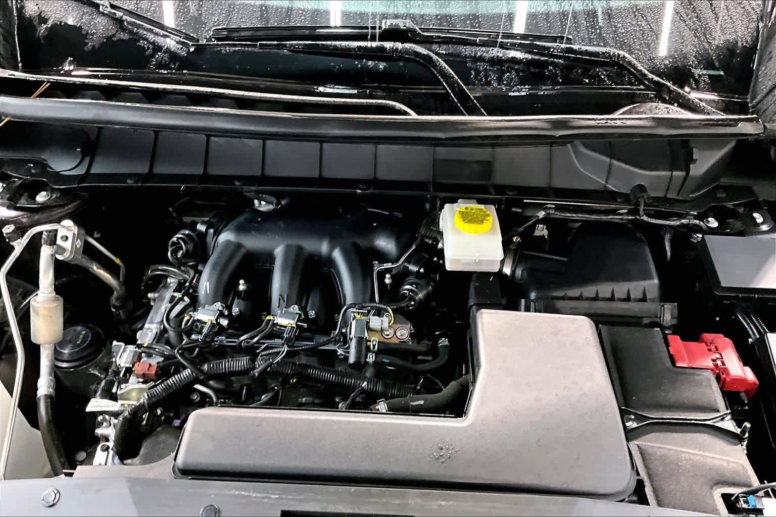 Used 2025 Nissan Pathfinder Platinum FWD image 32