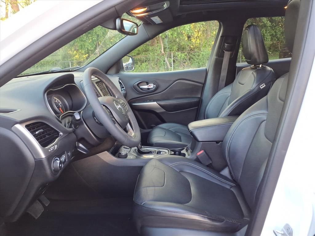 Used 2021 Jeep Cherokee Latitude Lux 80th Anniv w/ Quick Order Package 26U 80TH image 11