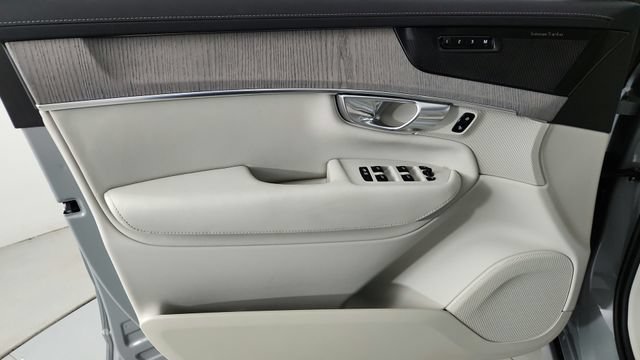 Certified 2026 Volvo XC90 B6 Ultra w/ Protection Package AWD/4WD image 9