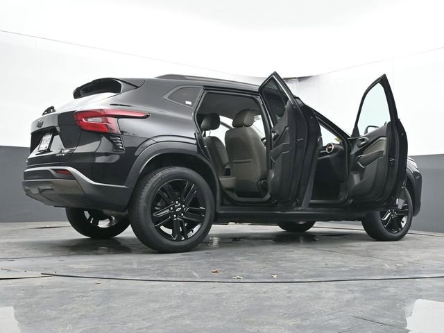 Used 2024 Chevrolet Trax ACTIV w/ Driver Confidence Package FWD image 73