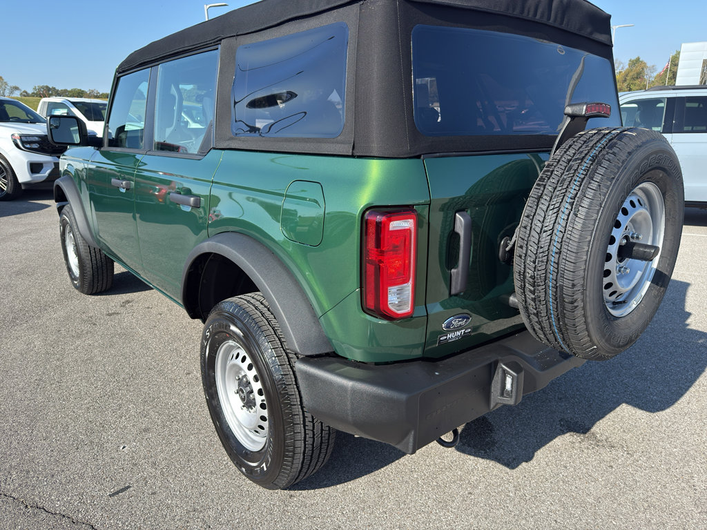 New 2025 Ford Bronco 4-Door image 7