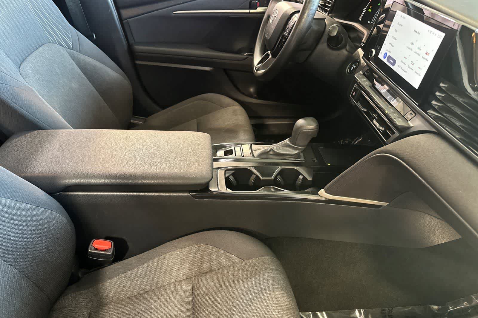 Used 2025 Toyota Camry LE FWD image 16