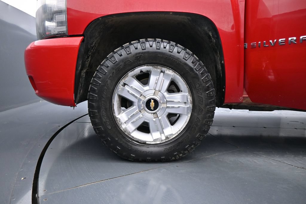 Used 2008 Chevrolet Silverado 1500 LT w/ Power Pack Plus AWD/4WD image 23