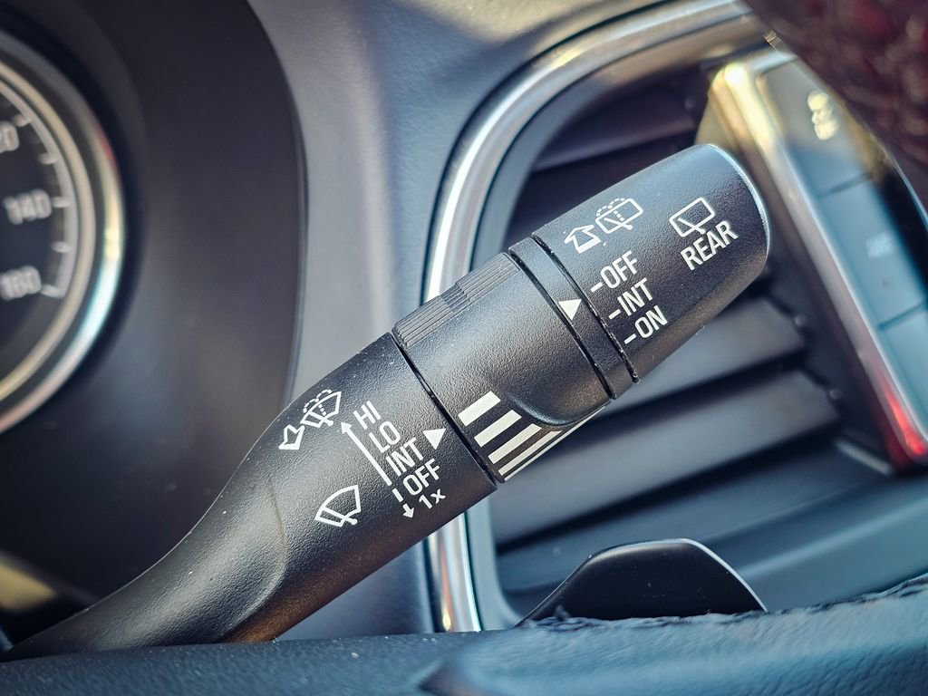 Used 2020 Buick Enclave Essence w/ Sound and Sites Package image 18