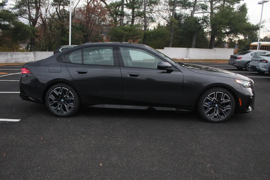Used 2026 BMW 530i xDrive w/ M Sport Package AWD/4WD image 11