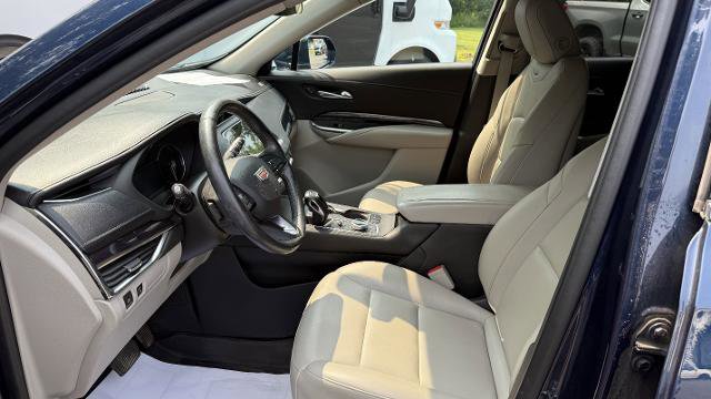 Certified 2019 Cadillac XT4 Luxury w/ Cold Weather Package image 13