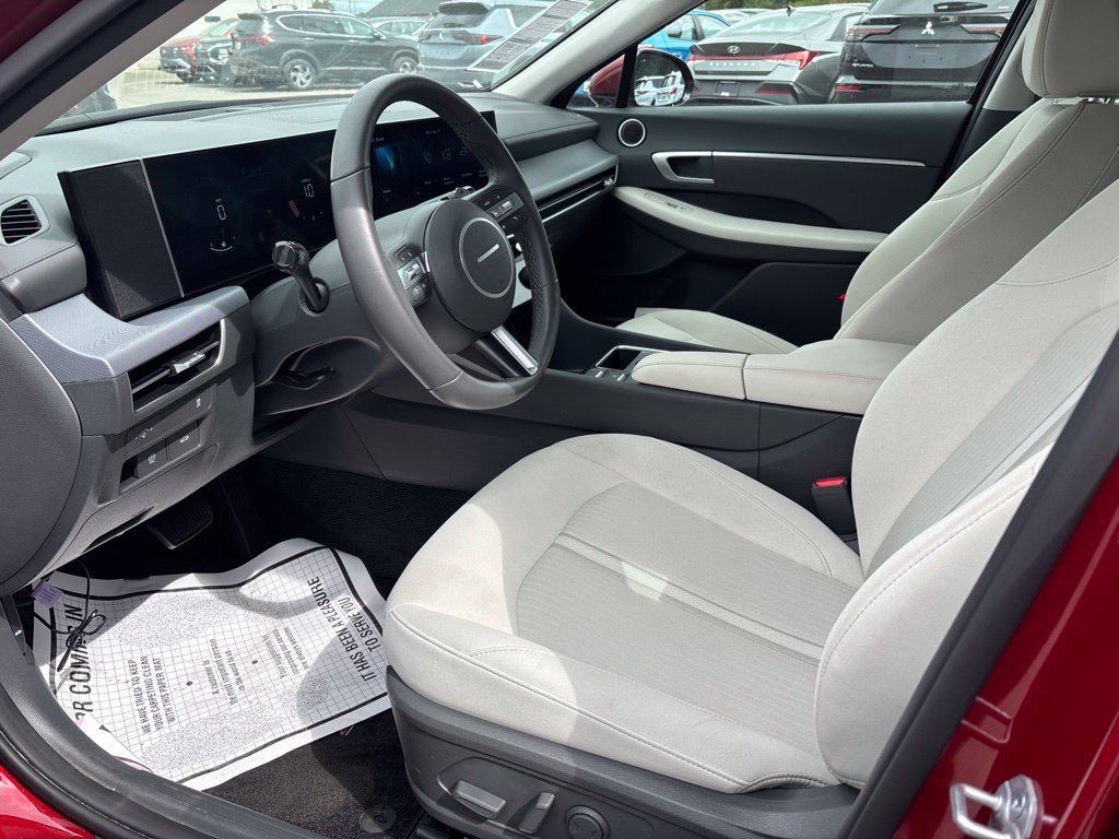 New 2026 Hyundai Sonata SEL AWD/4WD image 9