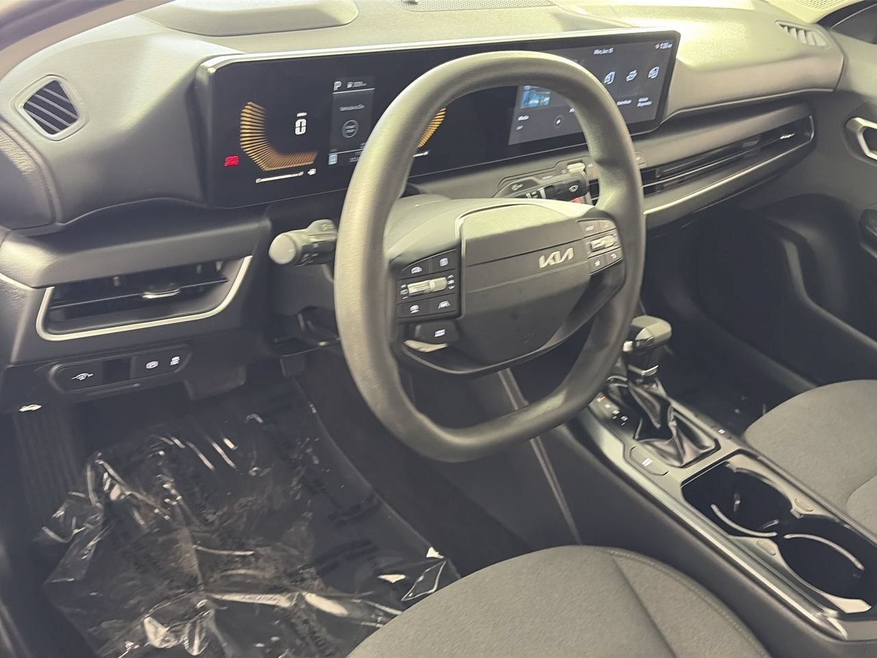 Used 2025 Kia K4 FWD image 11