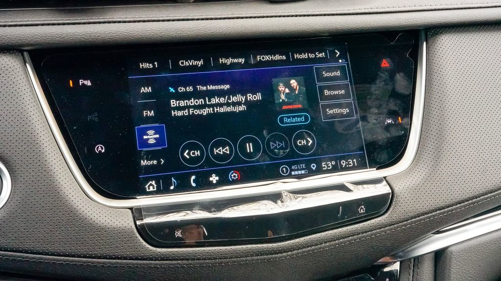 Certified 2025 Cadillac XT6 Luxury image 31