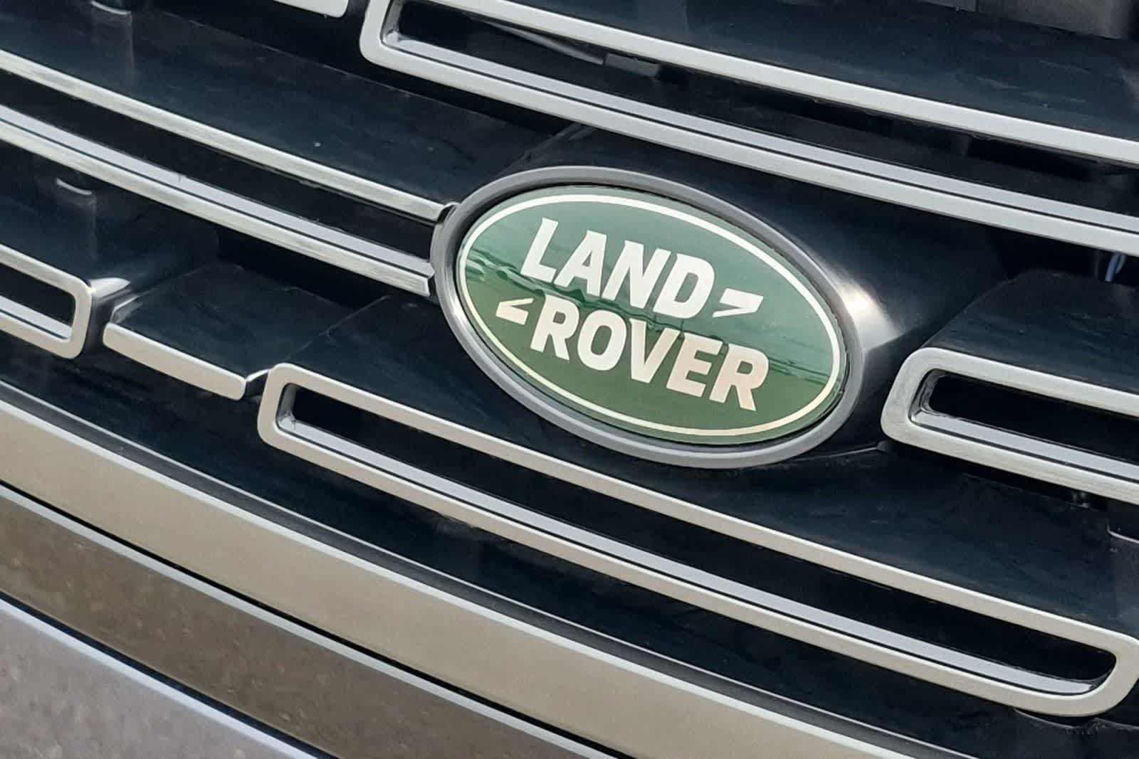 New 2026 Land Rover Range Rover Long Wheelbase SE AWD/4WD image 11