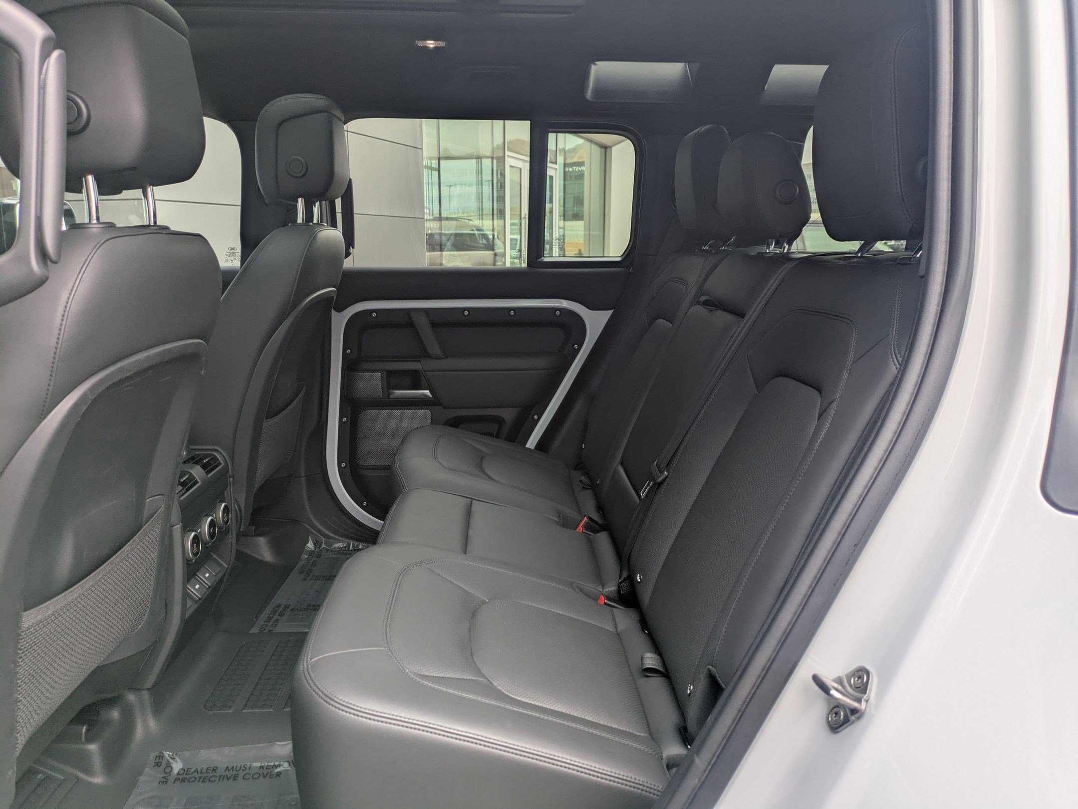 Certified 2023 Land Rover Defender 110 image 27