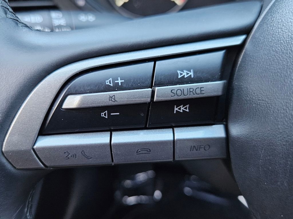 Used 2020 MAZDA MAZDA3 Hatchback image 27