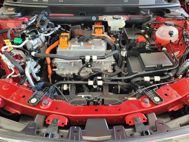 Certified 2025 Cadillac Optiq Sport 2 w/ LPO, Floor Liner Package AWD/4WD image 27