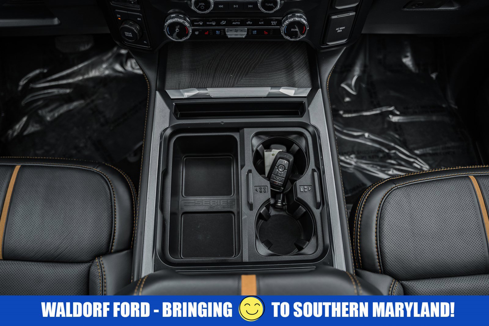 Used 2024 Ford F450 Platinum w/ FX4 Off-Road Package image 38