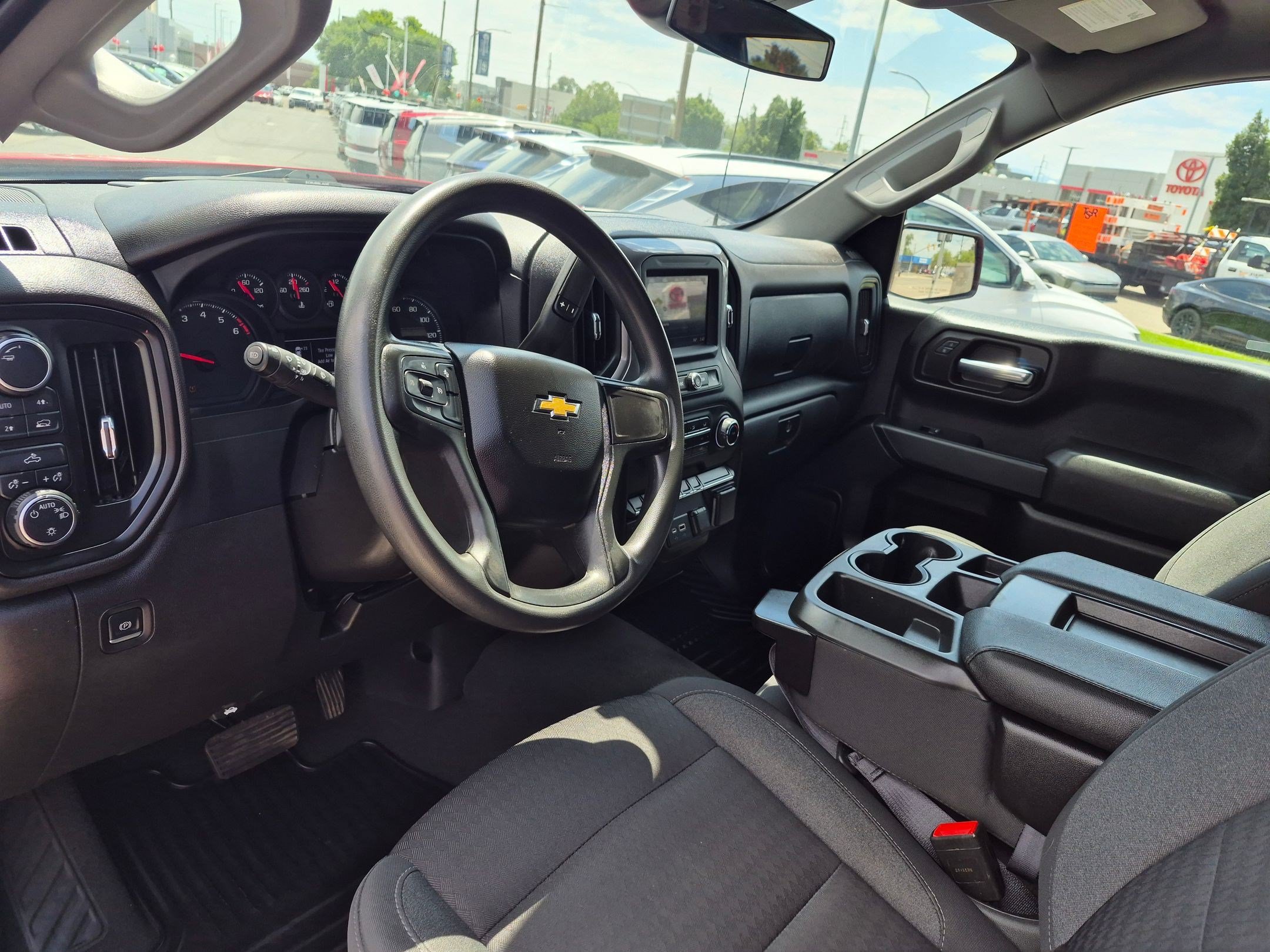 Used 2022 Chevrolet Silverado 1500 Custom AWD/4WD image 16