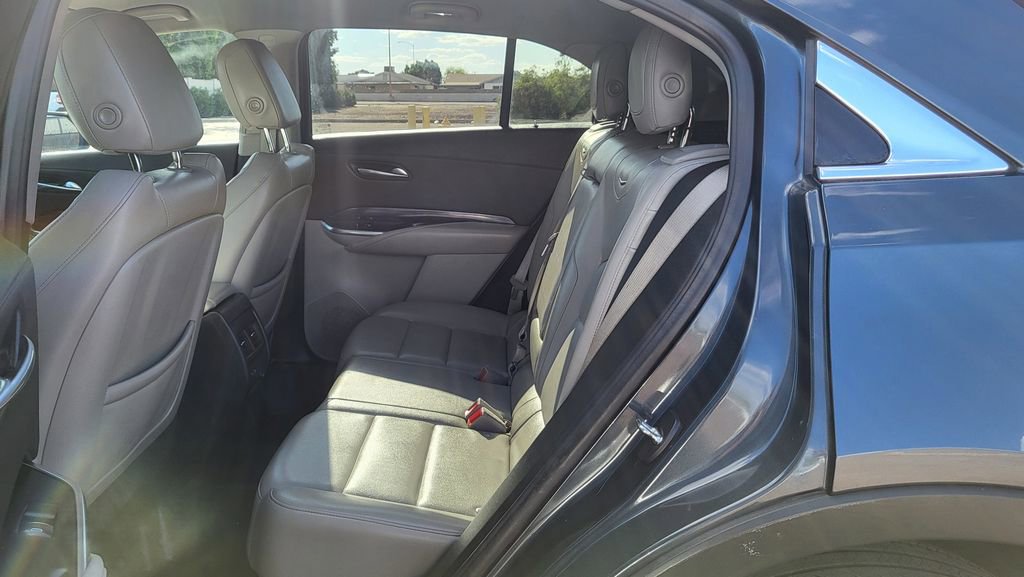 Used 2020 Cadillac XT4 Luxury w/ Cold Weather Package image 22