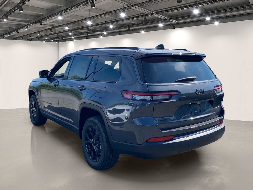 New 2026 Jeep Grand Cherokee L 4WD image 3