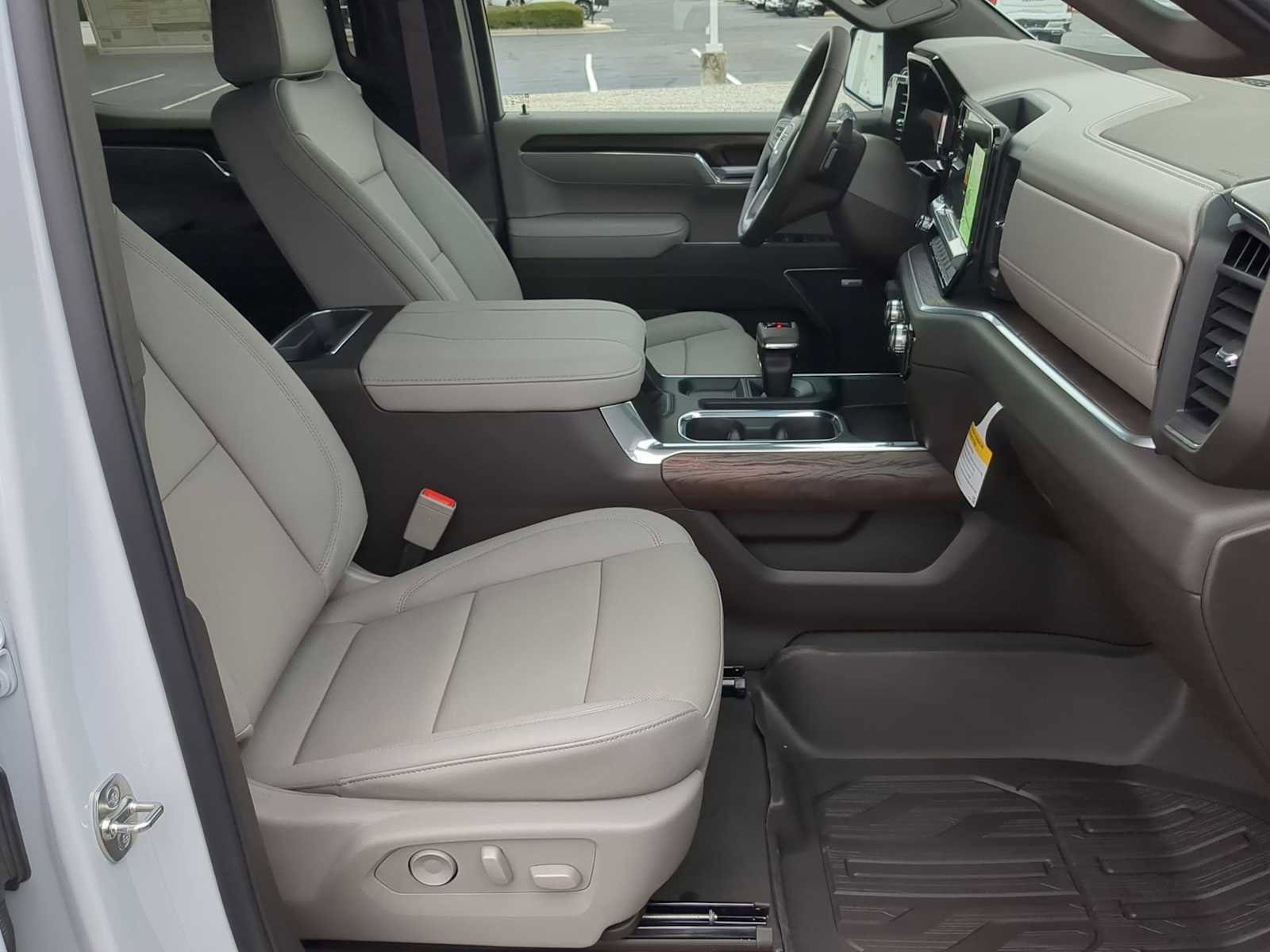 New 2026 GMC Sierra 1500 SLT w/ SLT Premium Plus Package image 29